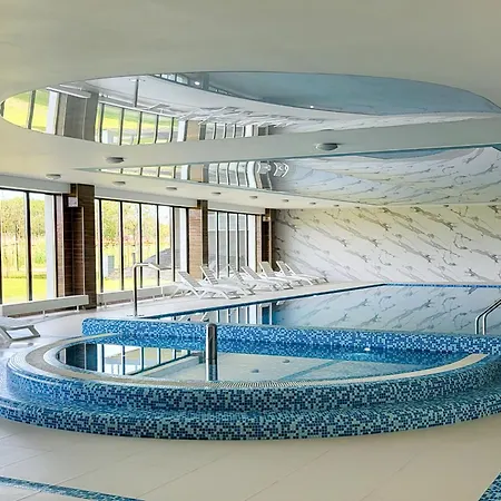 Eleganckie Basen, Fitness & Balkon By Renters Apartamento Dziwnów